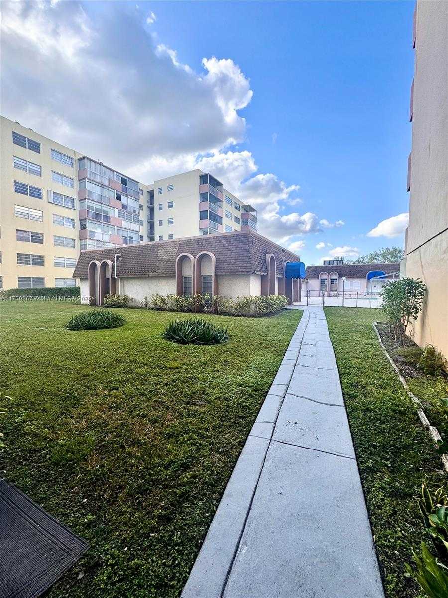 Small Image of 16400 NORTH EAST 17TH AVE #707, North Miami Beach Number 4