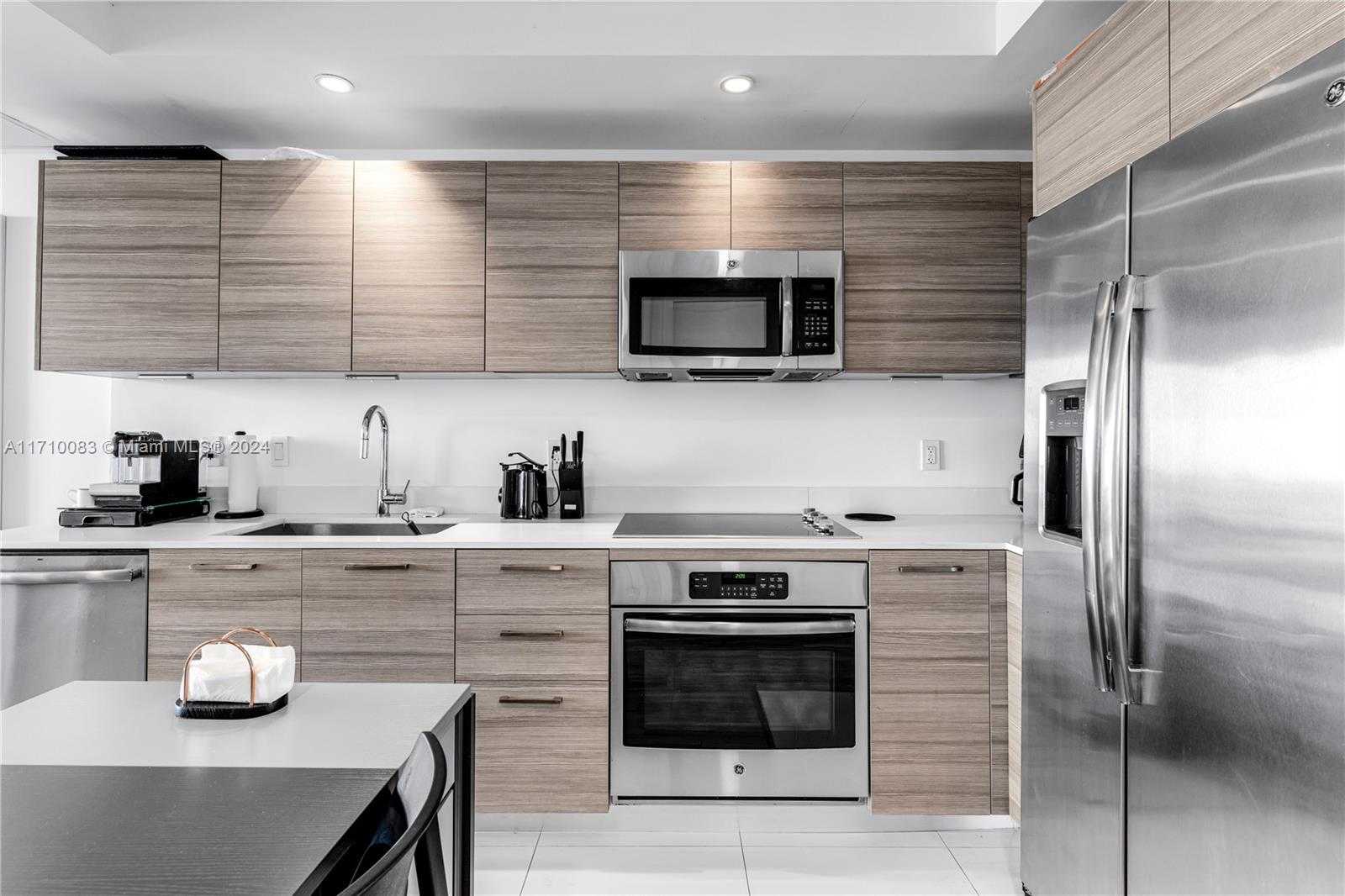 Small Image of 121 NORTH EAST 34TH ST #2810, Miami Number 14