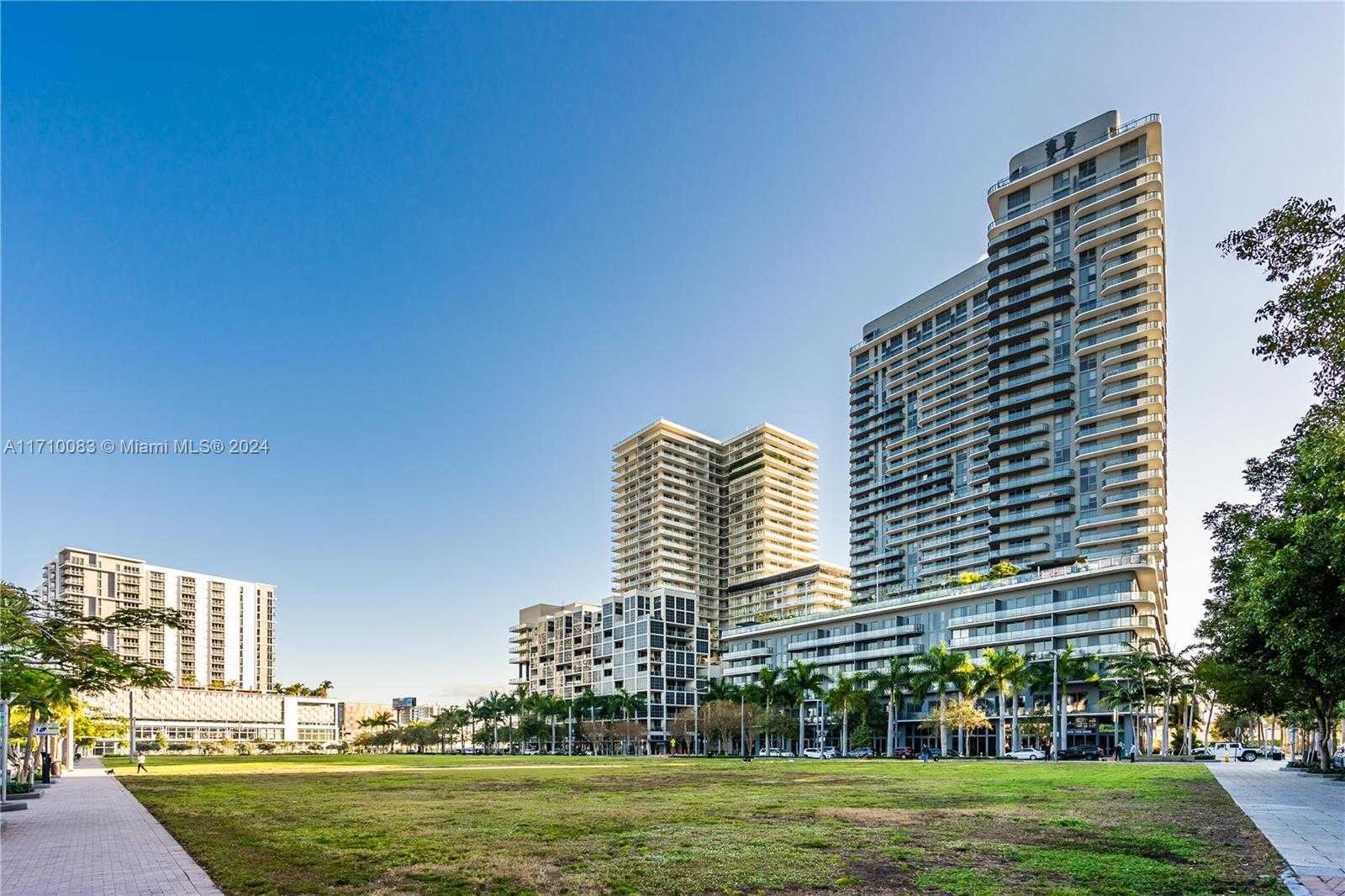 Small Image of 121 NORTH EAST 34TH ST #2810, Miami Number 15