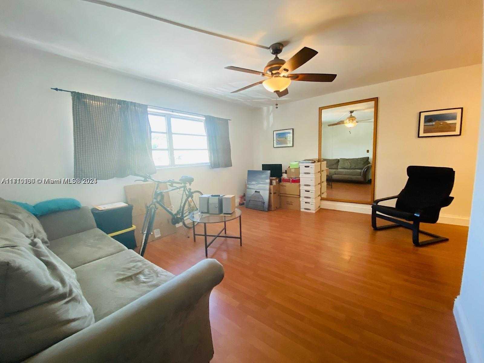 Small Image of 3300 NORTH EAST 192ND ST #1814, Aventura Number 3