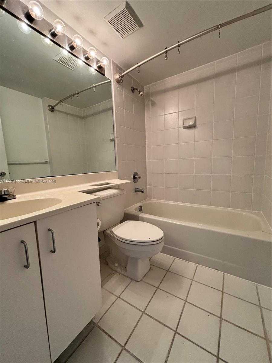 Small Image of 3300 NORTH EAST 192ND ST #1814, Aventura Number 36