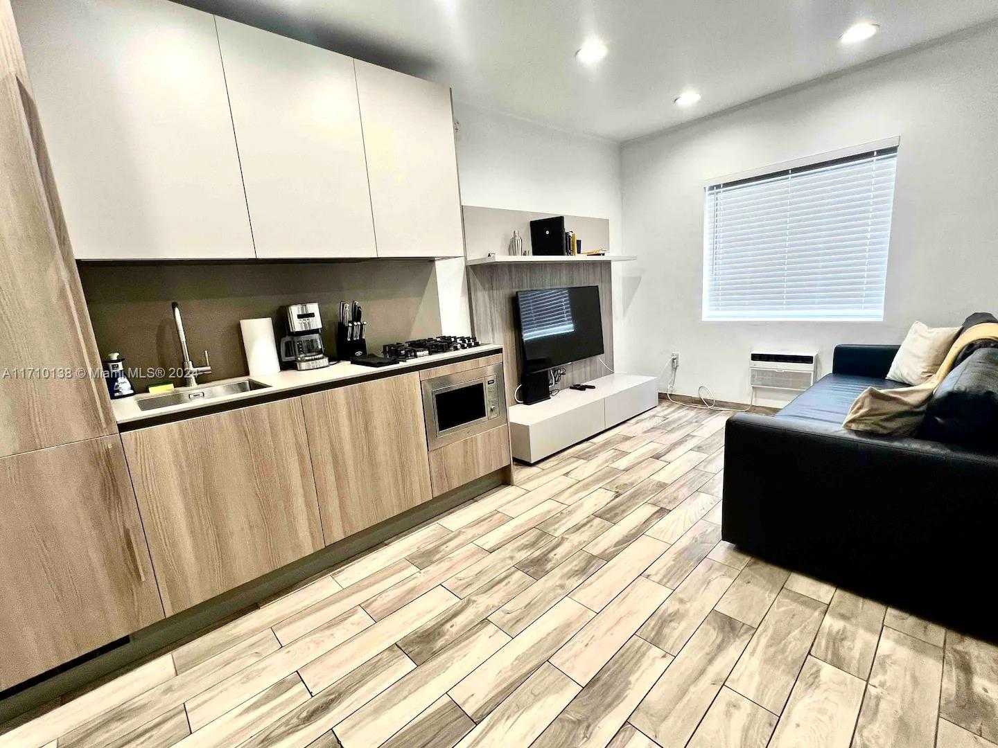 Small Image of 335 OCEAN DR #210, Miami Beach Number 11