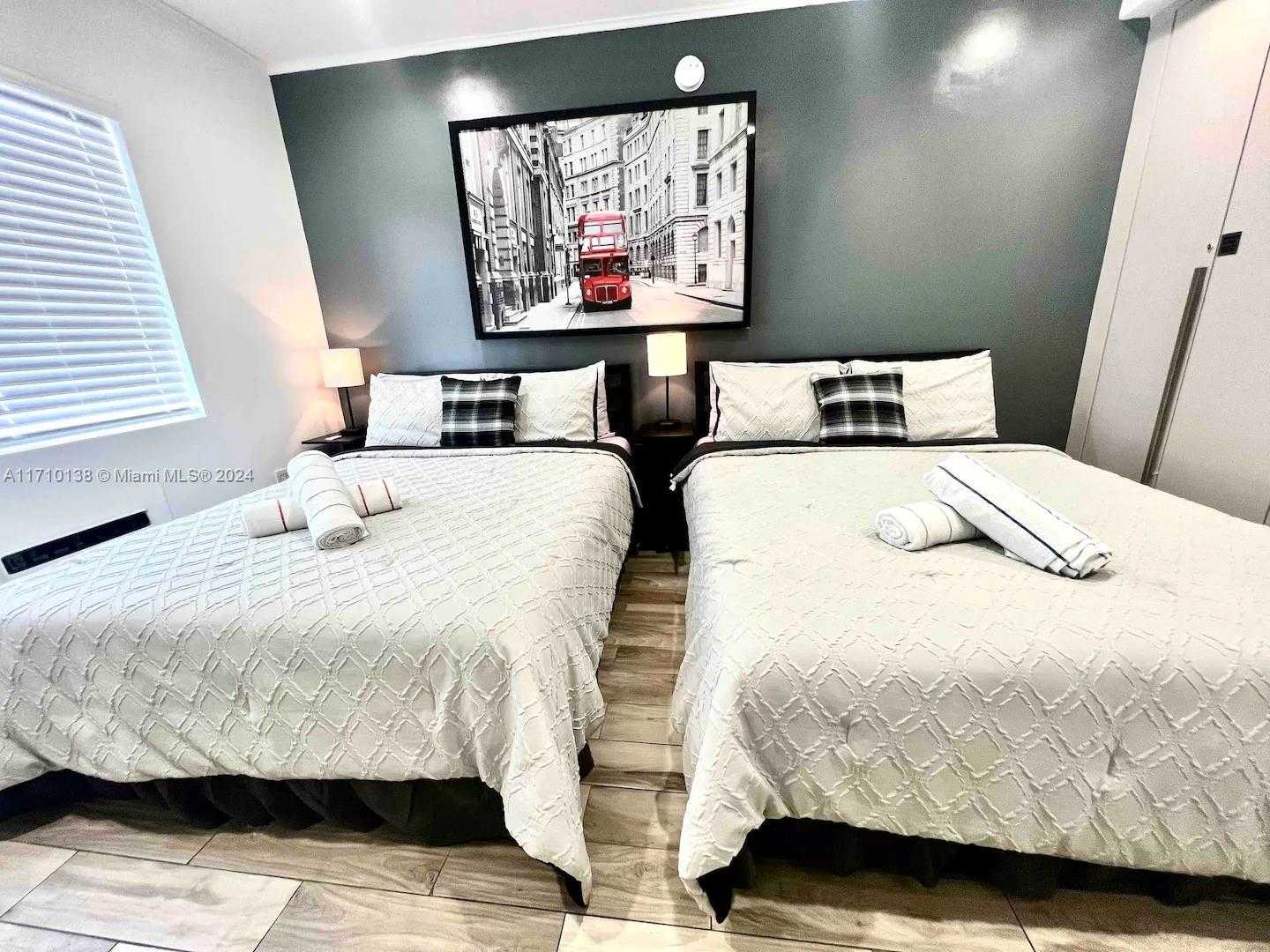 Small Image of 335 OCEAN DR #210, Miami Beach Number 18