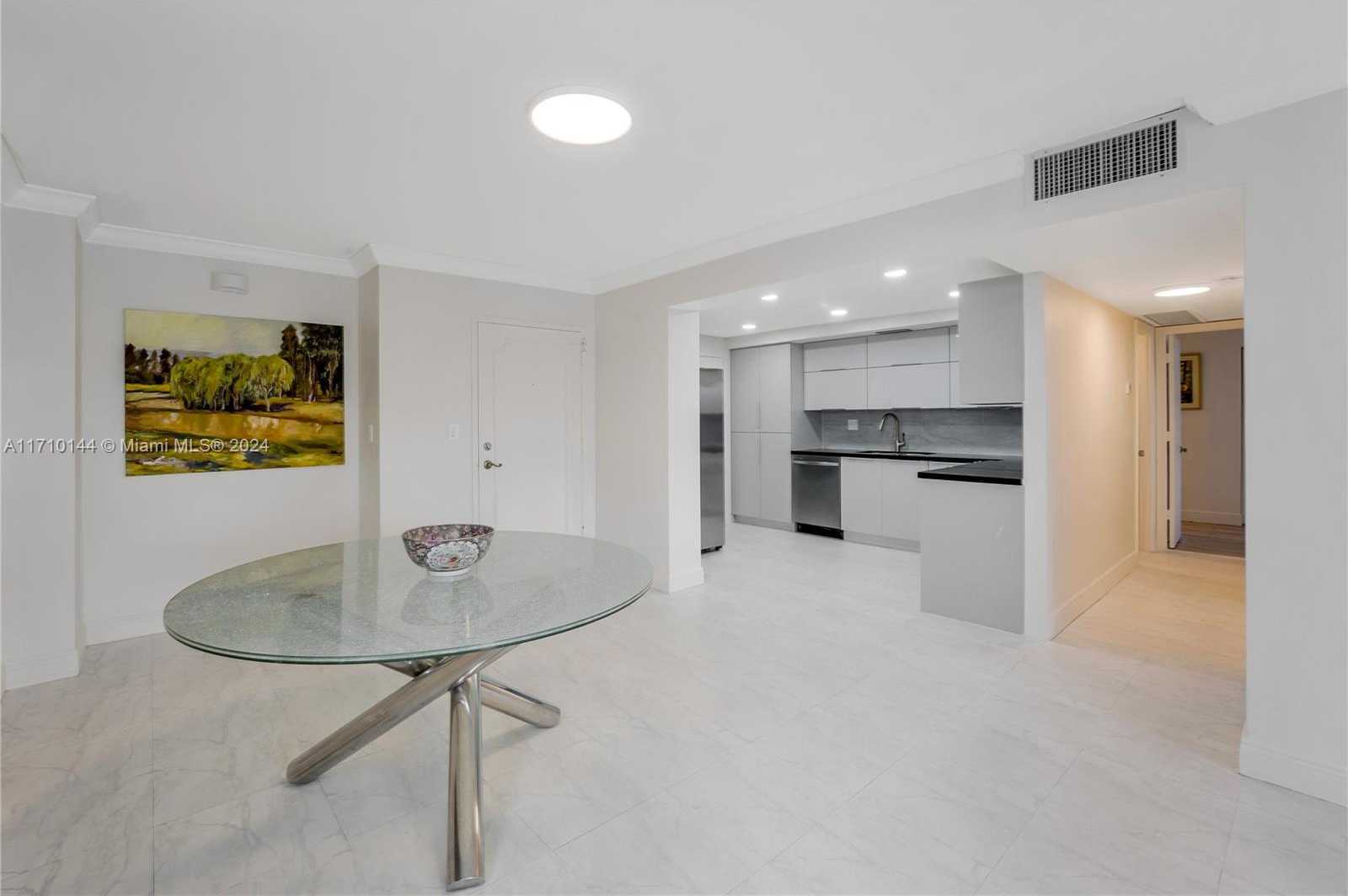 Small Image of 1600 SOUTH OCEAN DR #2F, Hollywood Number 4