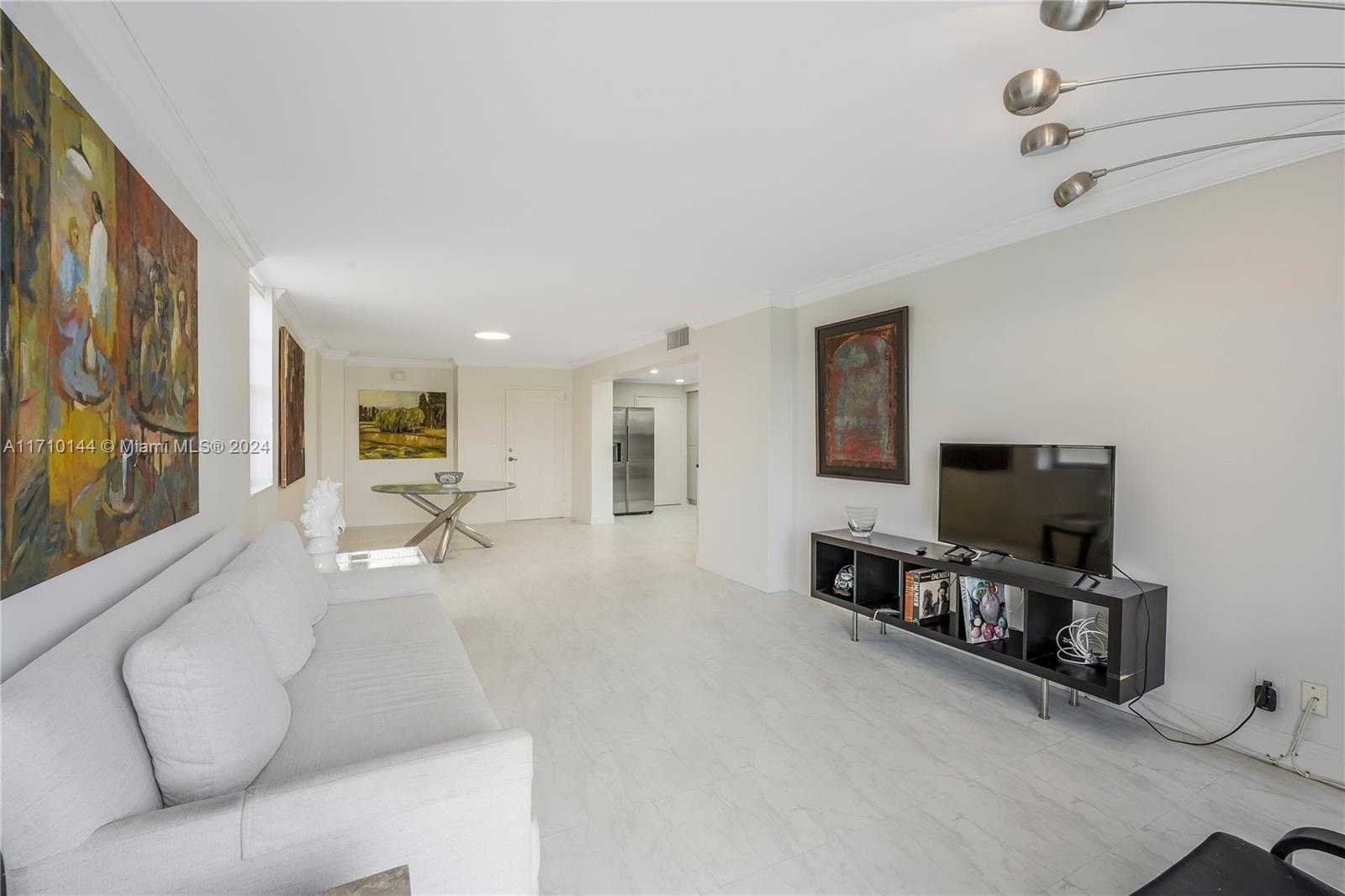 Small Image of 1600 SOUTH OCEAN DR #2F, Hollywood Number 7