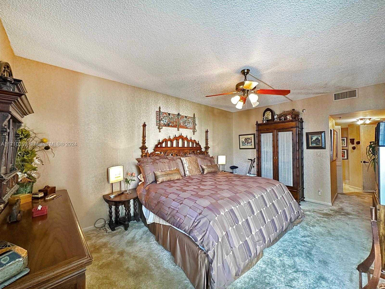 Small Image of 520 BRICKELL KEY DR #A1802, Miami Number 16