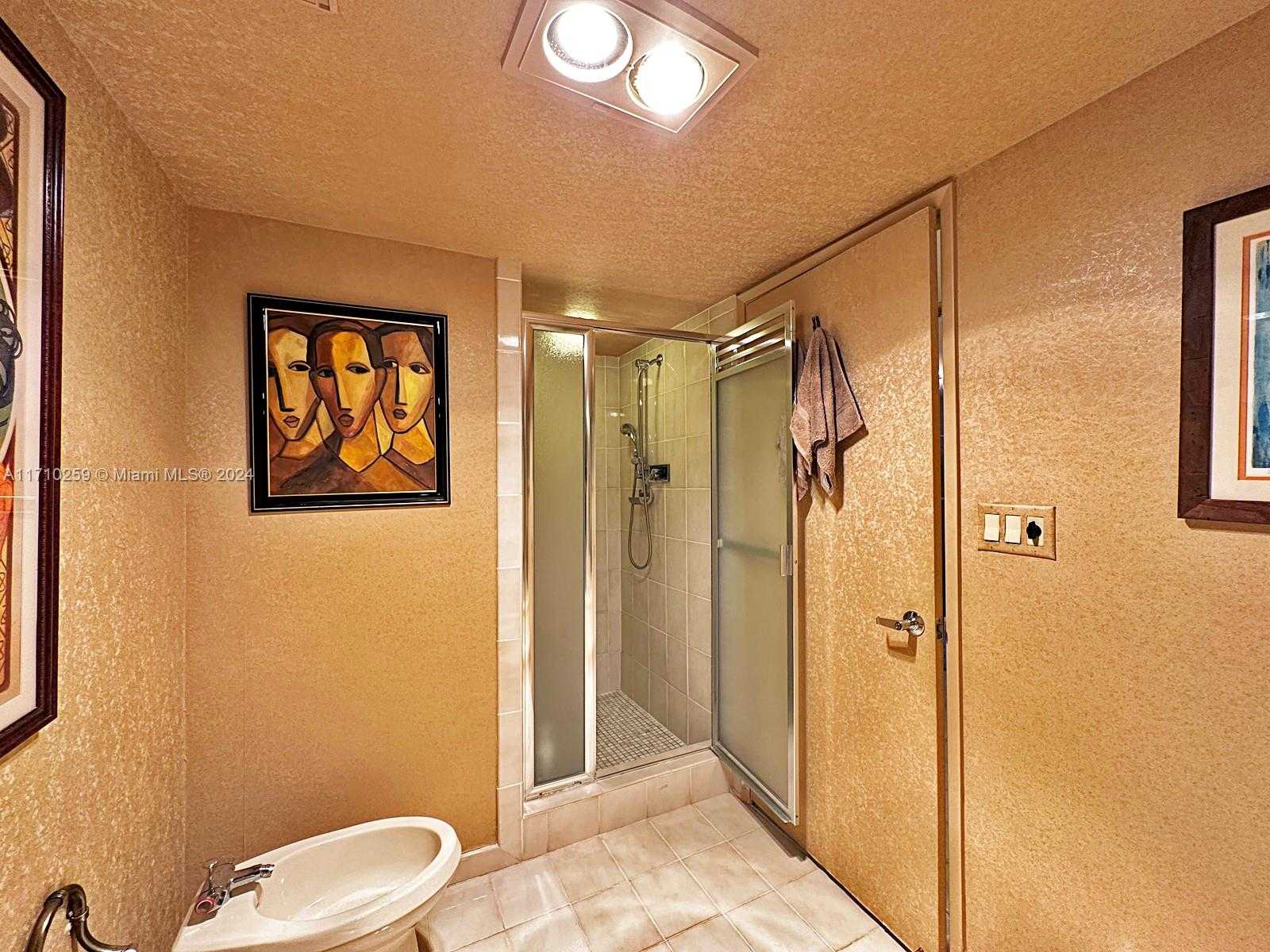 Small Image of 520 BRICKELL KEY DR #A1802, Miami Number 21