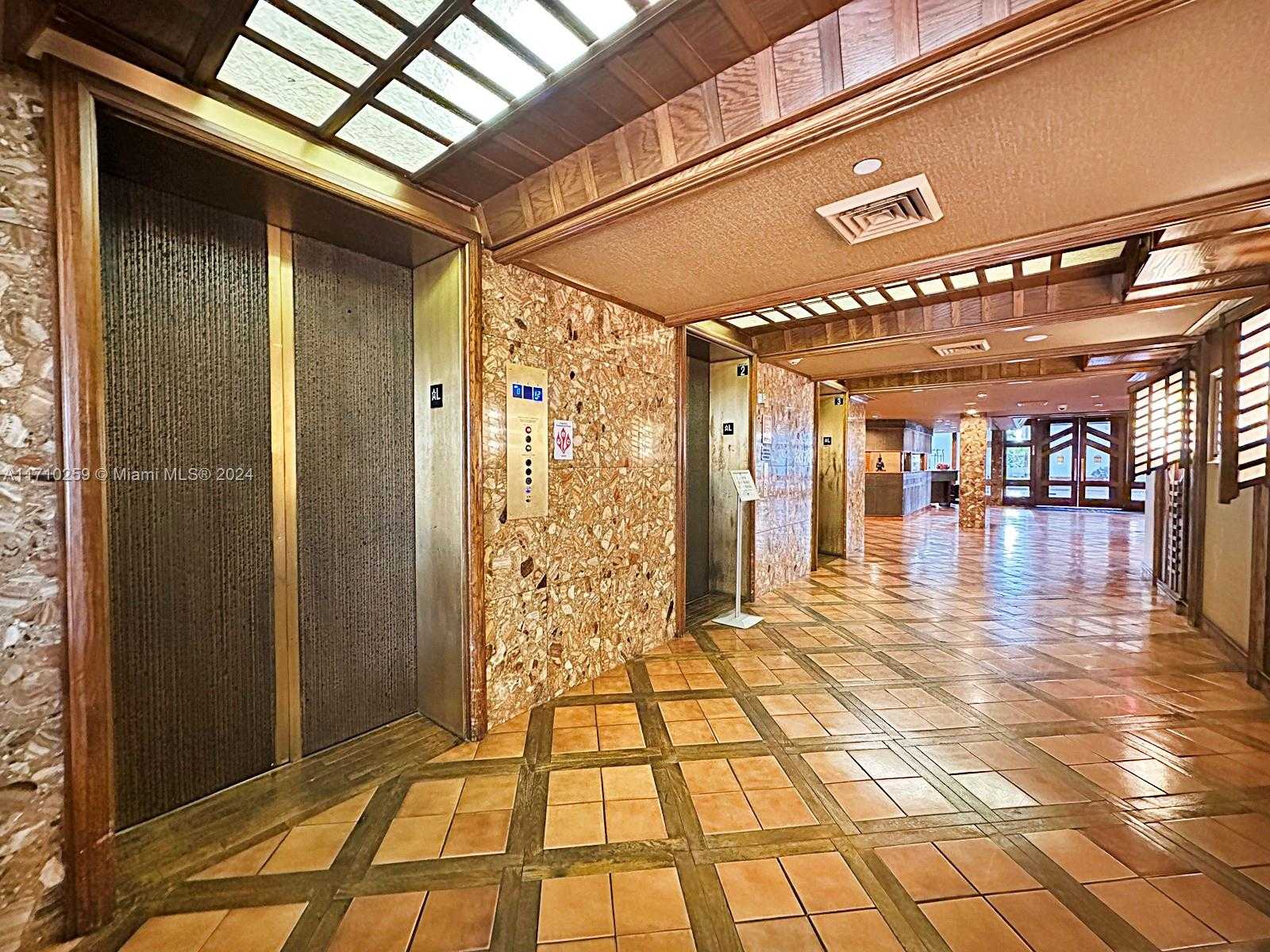 Small Image of 520 BRICKELL KEY DR #A1802, Miami Number 26