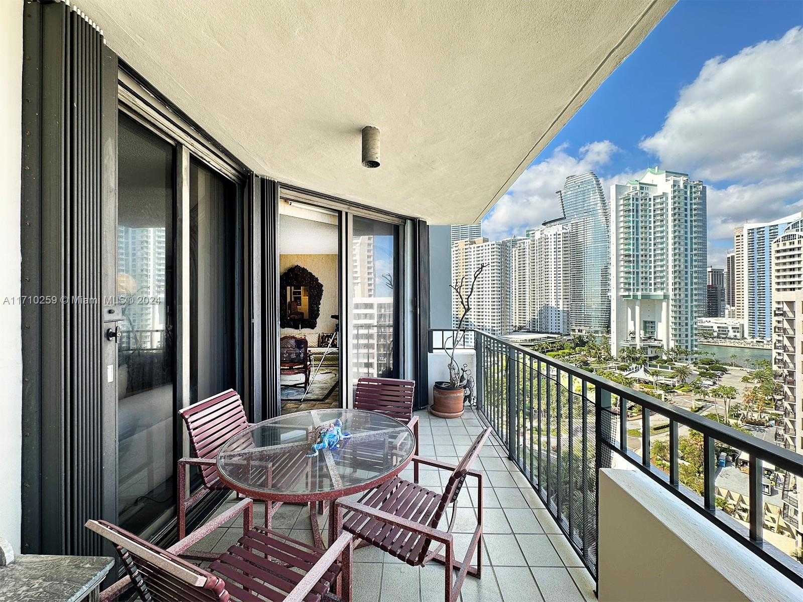 Small Image of 520 BRICKELL KEY DR #A1802, Miami Number 5