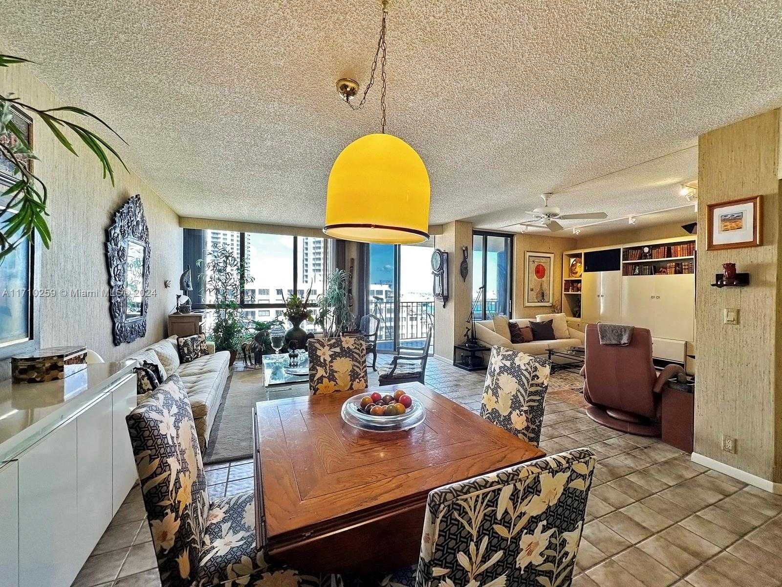 Small Image of 520 BRICKELL KEY DR #A1802, Miami Number 7