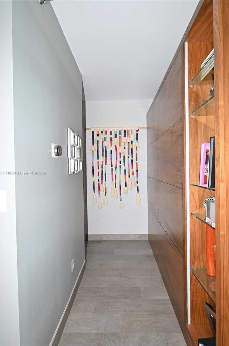 Small Image of 2127 BRICKELL AVE #1005, Miami Number 12