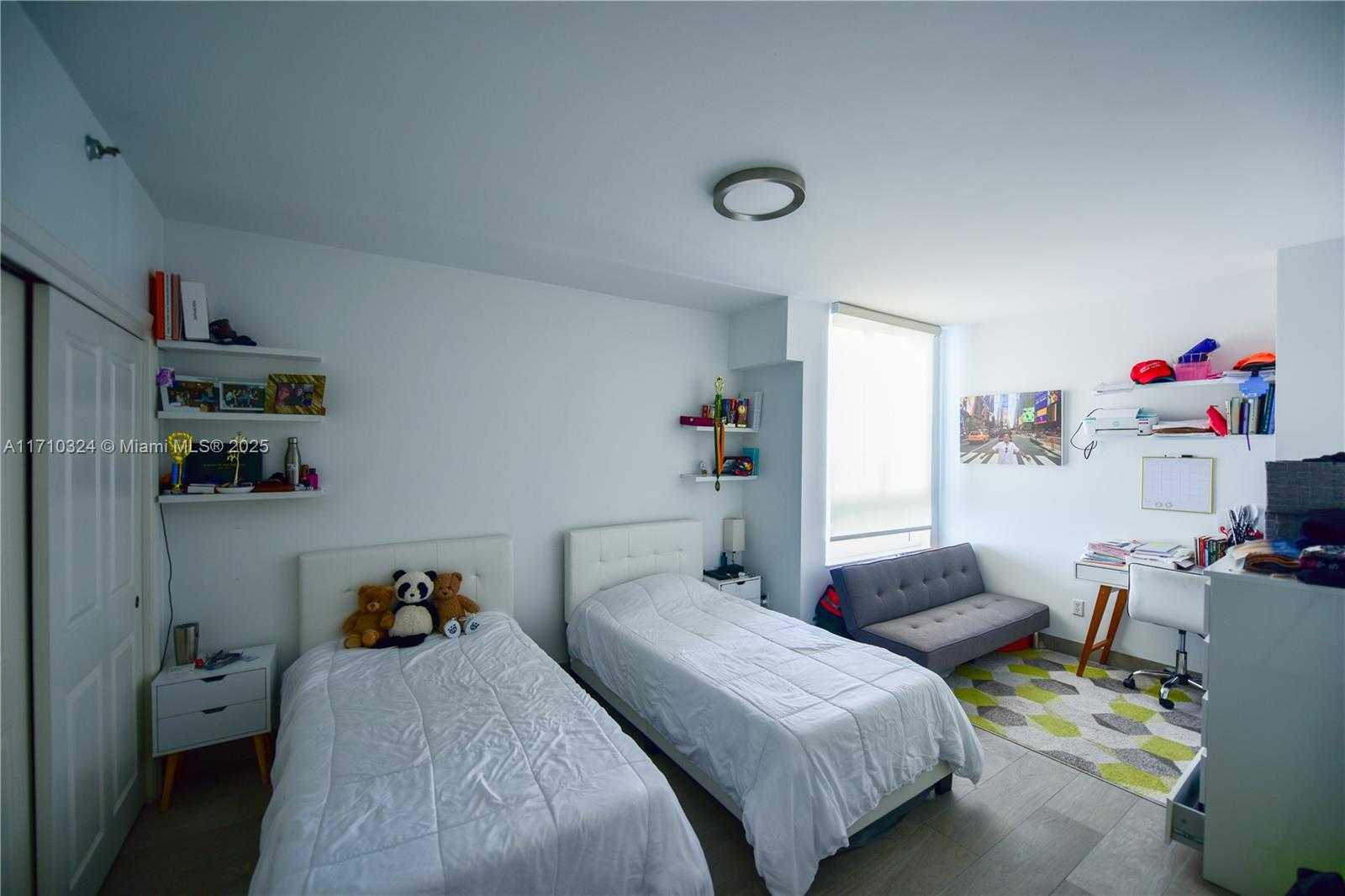 Small Image of 2127 BRICKELL AVE #1005, Miami Number 14