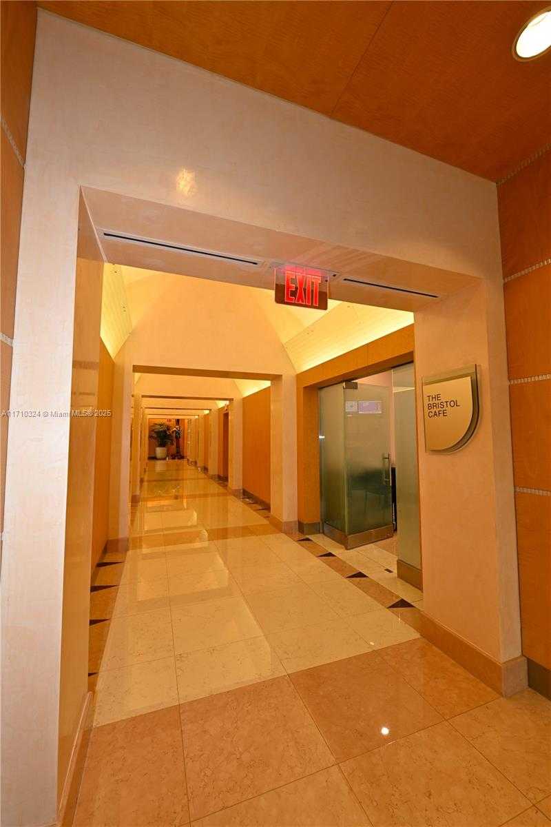 Small Image of 2127 BRICKELL AVE #1005, Miami Number 22