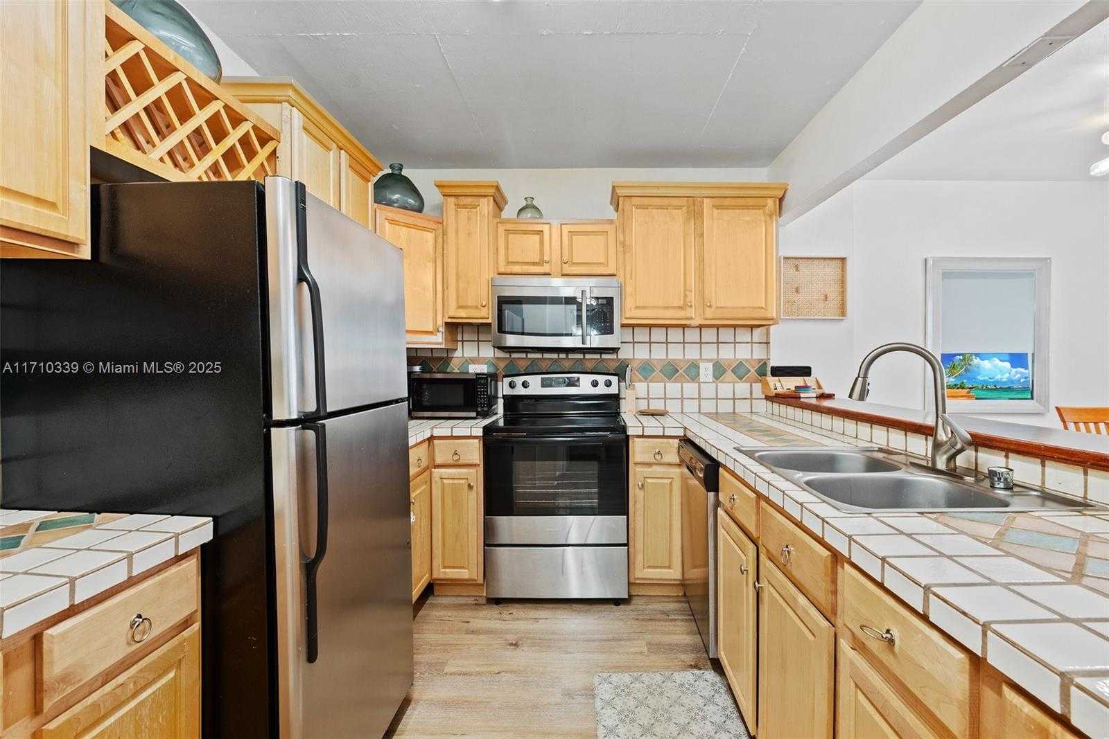 Small Image of 3725 S Ocean Dr, Hollywood, FL 33019, USA Number 18