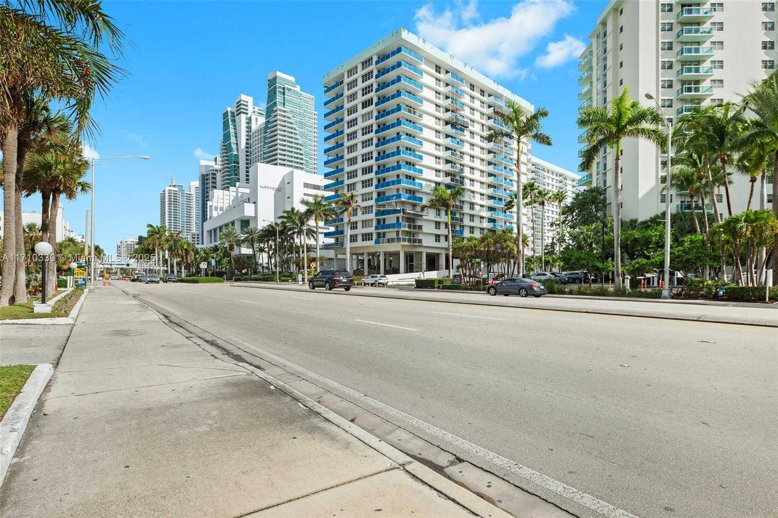 Small Image of 3725 S Ocean Dr, Hollywood, FL 33019, USA Number 26