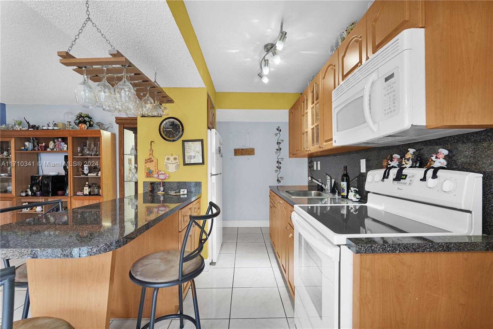 Small Image of 9301 SOUTH WEST 4TH ST #114E, Miami Number 10