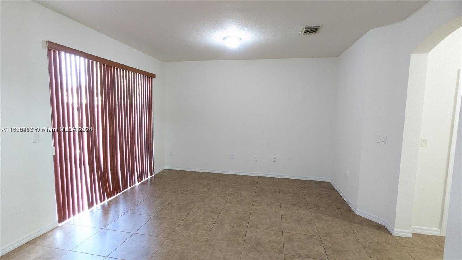 Small Image of 11840 SOUTH WEST 154TH AVE #11840, Miami Number 16