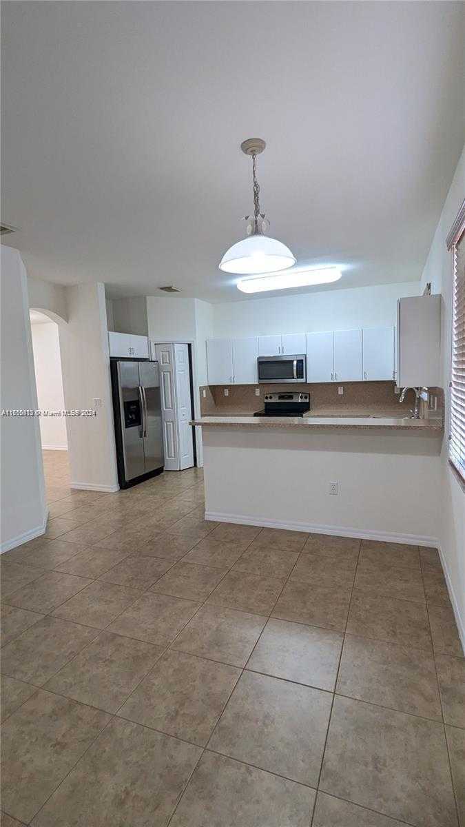 Small Image of 11840 SOUTH WEST 154TH AVE #11840, Miami Number 21