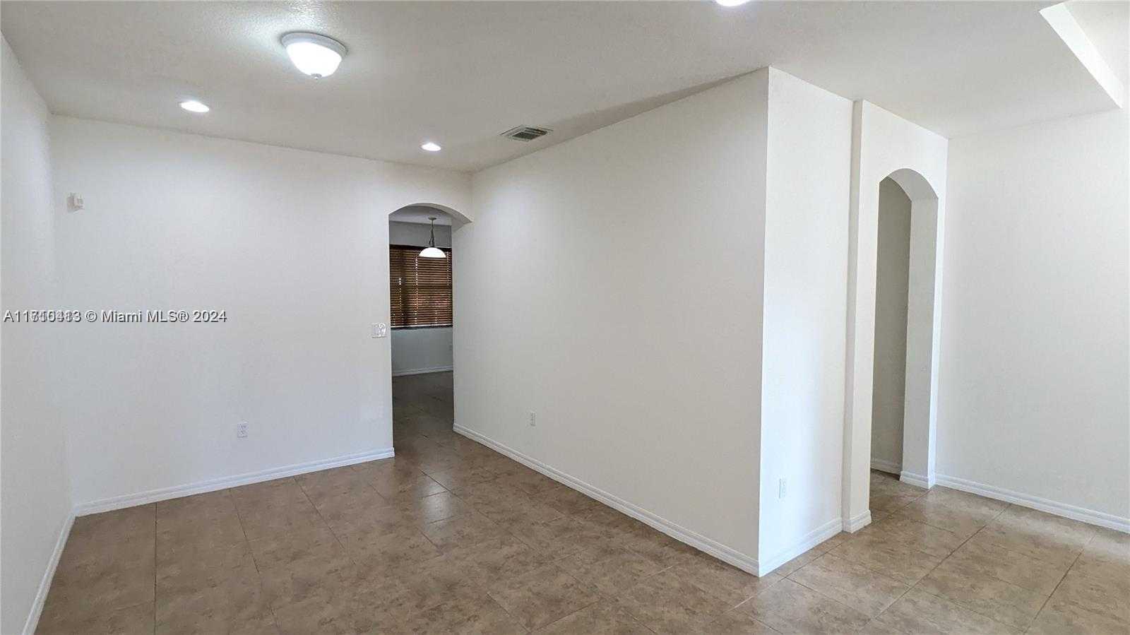 Small Image of 11840 SOUTH WEST 154TH AVE #11840, Miami Number 6