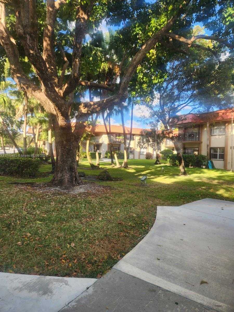 Small Image of 10411 SOUTH WEST 108TH AVE #151, Miami Number 14