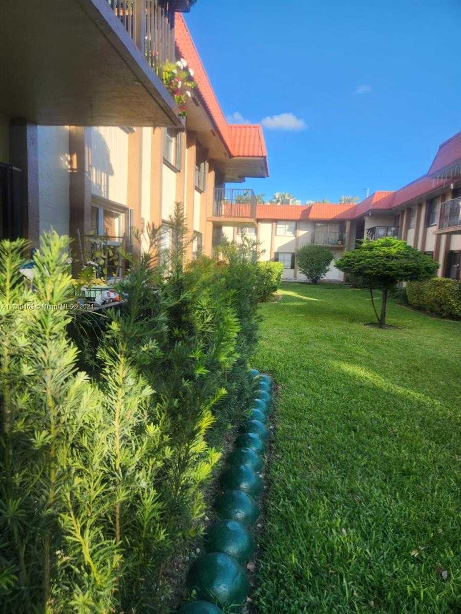 Small Image of 10411 SOUTH WEST 108TH AVE #151, Miami Number 19