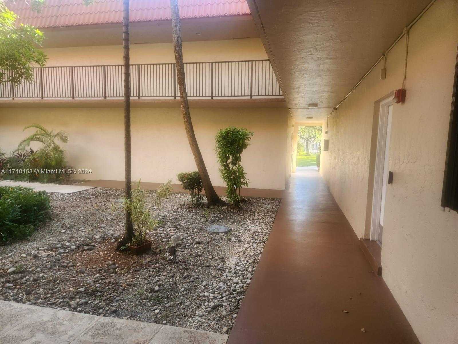 Small Image of 10411 SOUTH WEST 108TH AVE #151, Miami Number 50