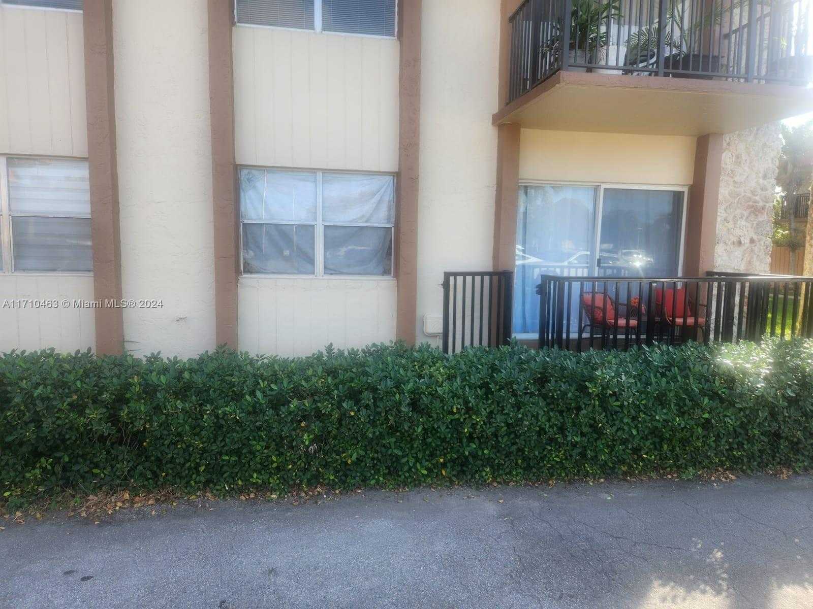Small Image of 10411 SOUTH WEST 108TH AVE #151, Miami Number 56