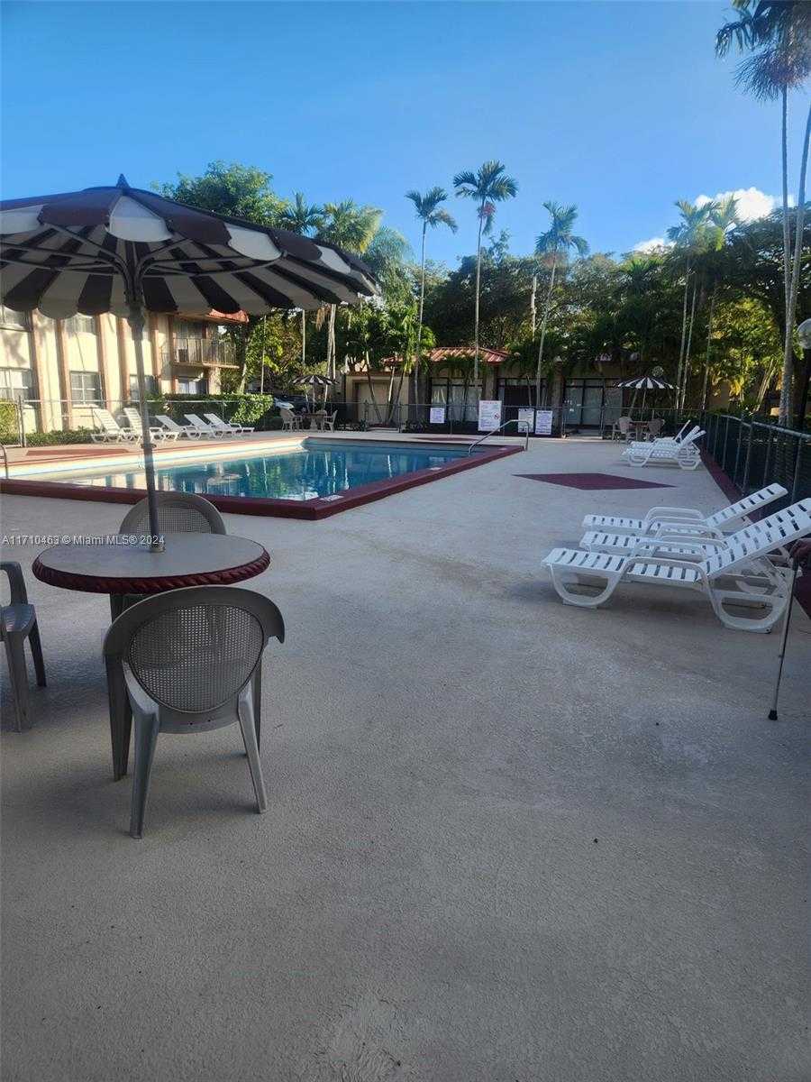 Small Image of 10411 SOUTH WEST 108TH AVE #151, Miami Number 6
