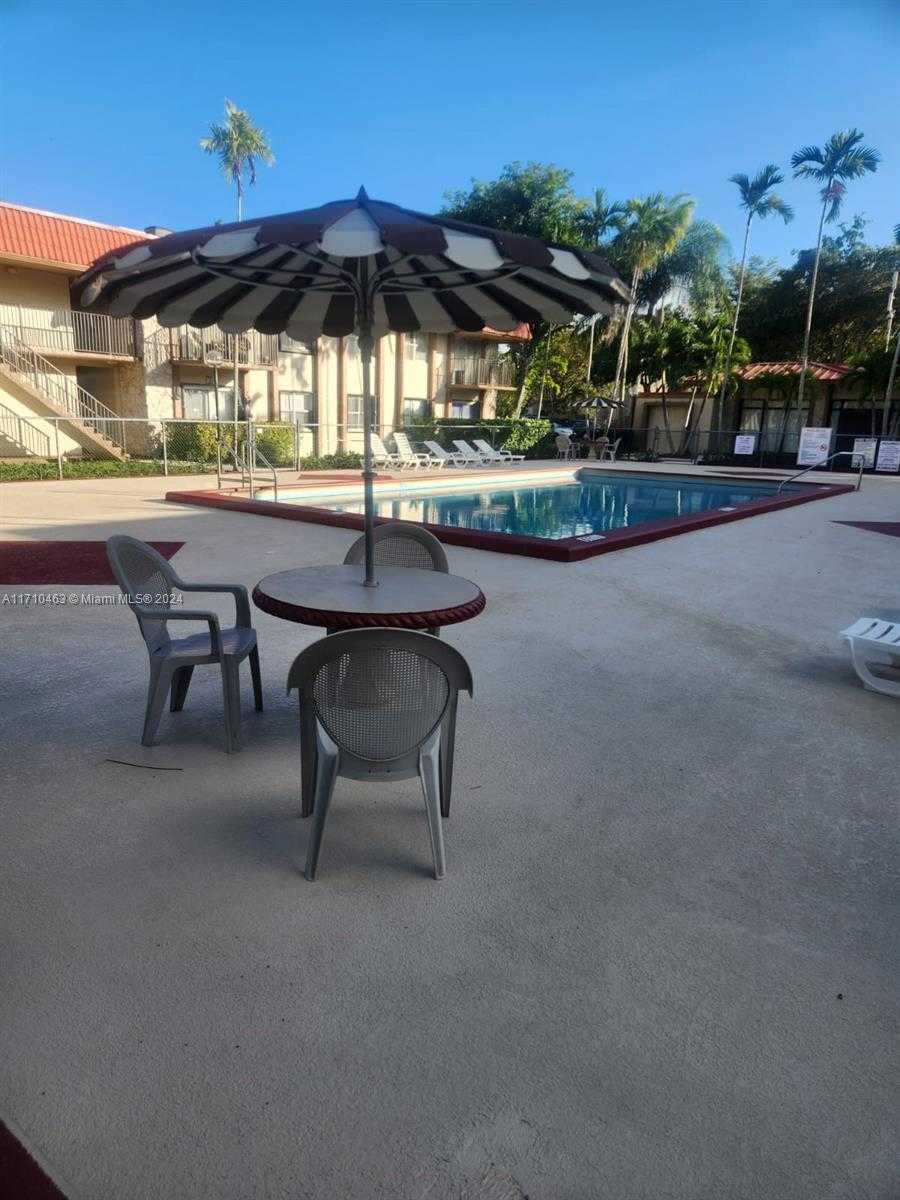Small Image of 10411 SOUTH WEST 108TH AVE #151, Miami Number 7