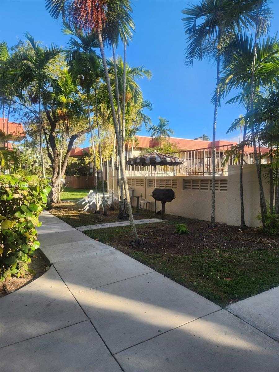 Small Image of 10411 SOUTH WEST 108TH AVE #151, Miami Number 8