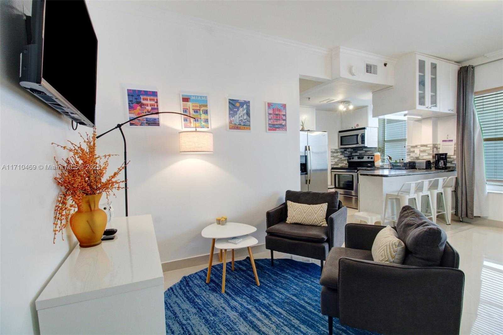 Small Image of 918 OCEAN DR #201, Miami Beach Number 4