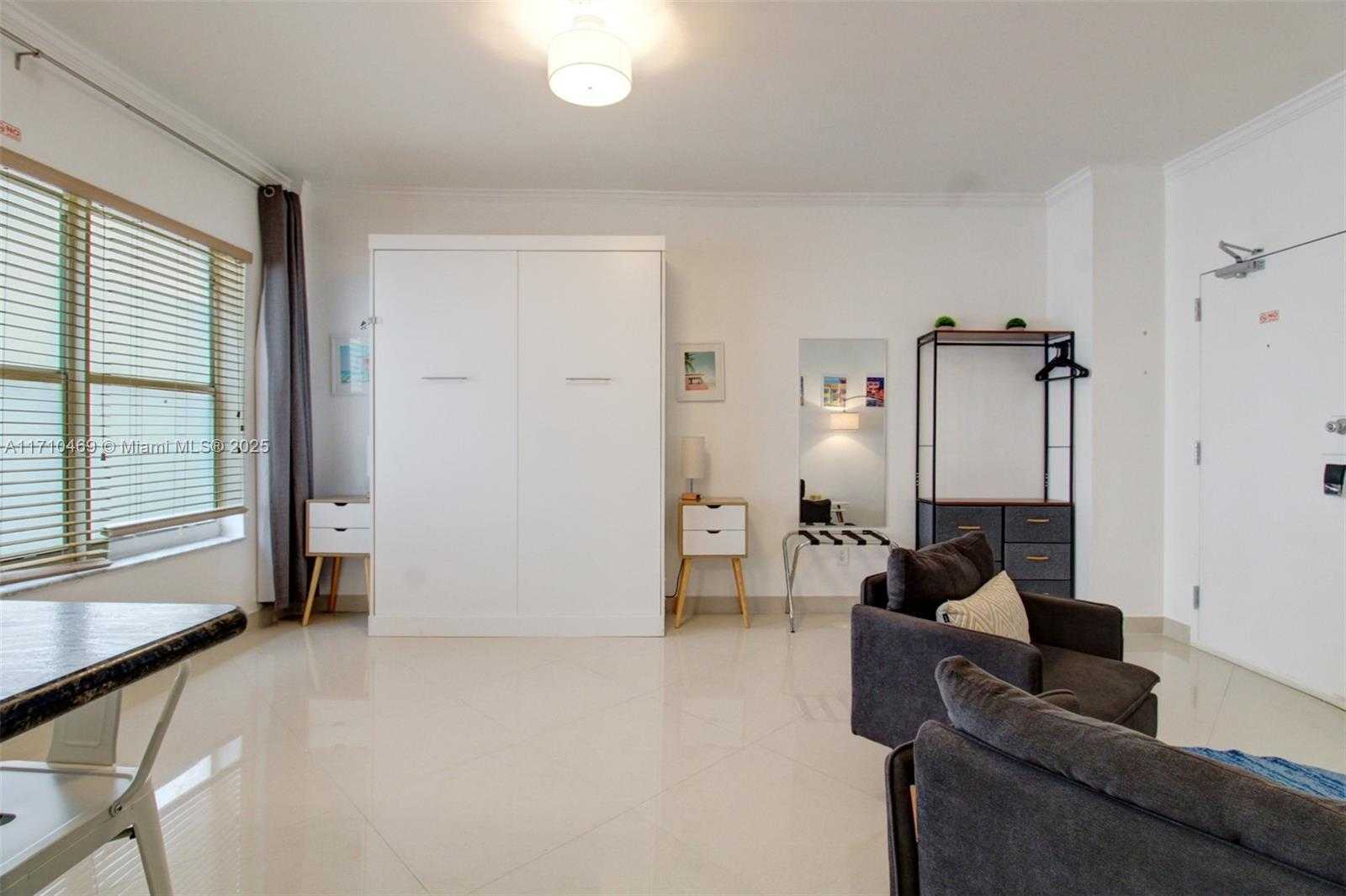 Small Image of 918 OCEAN DR #201, Miami Beach Number 5