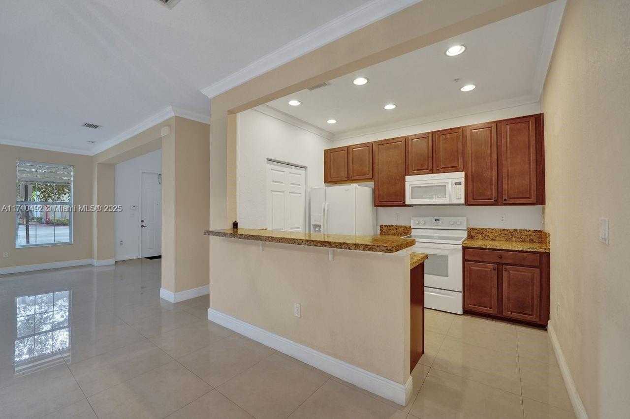 Small Image of 1404 SOUTH WEST 147TH AVE #1404, Pembroke Pines Number 13
