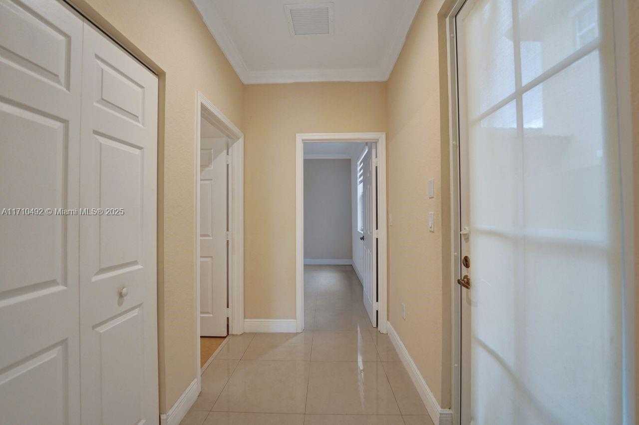 Small Image of 1404 SOUTH WEST 147TH AVE #1404, Pembroke Pines Number 18