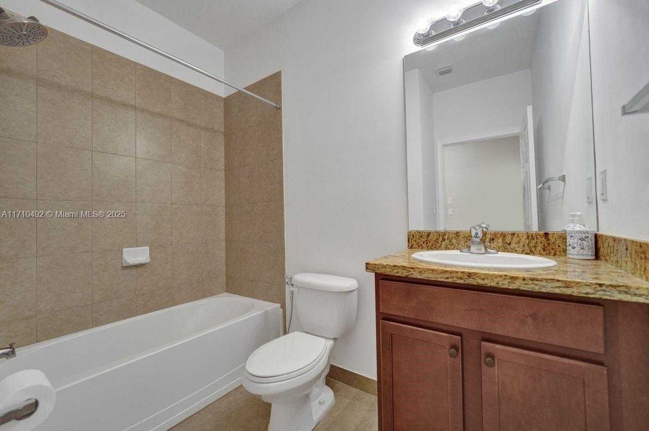 Small Image of 1404 SOUTH WEST 147TH AVE #1404, Pembroke Pines Number 19