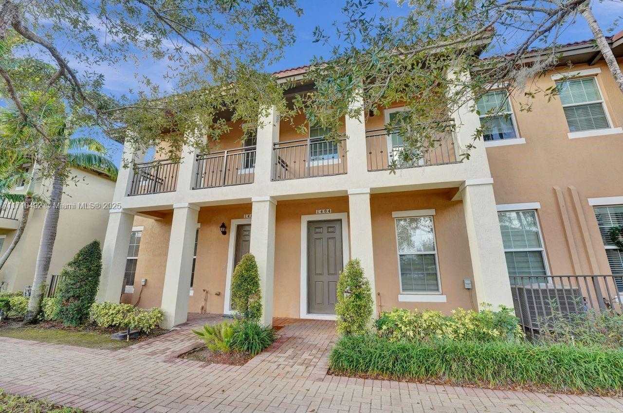 Small Image of 1404 SOUTH WEST 147TH AVE #1404, Pembroke Pines Number 2