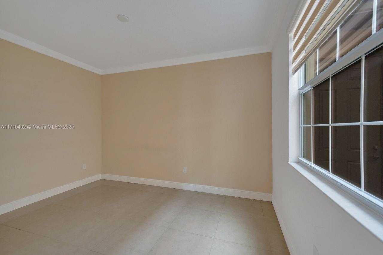 Small Image of 1404 SOUTH WEST 147TH AVE #1404, Pembroke Pines Number 20