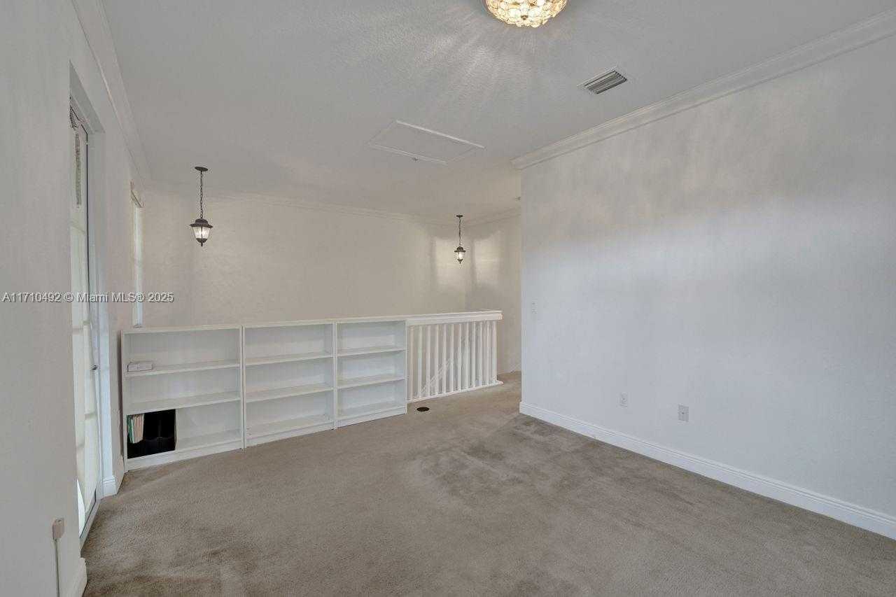 Small Image of 1404 SOUTH WEST 147TH AVE #1404, Pembroke Pines Number 25