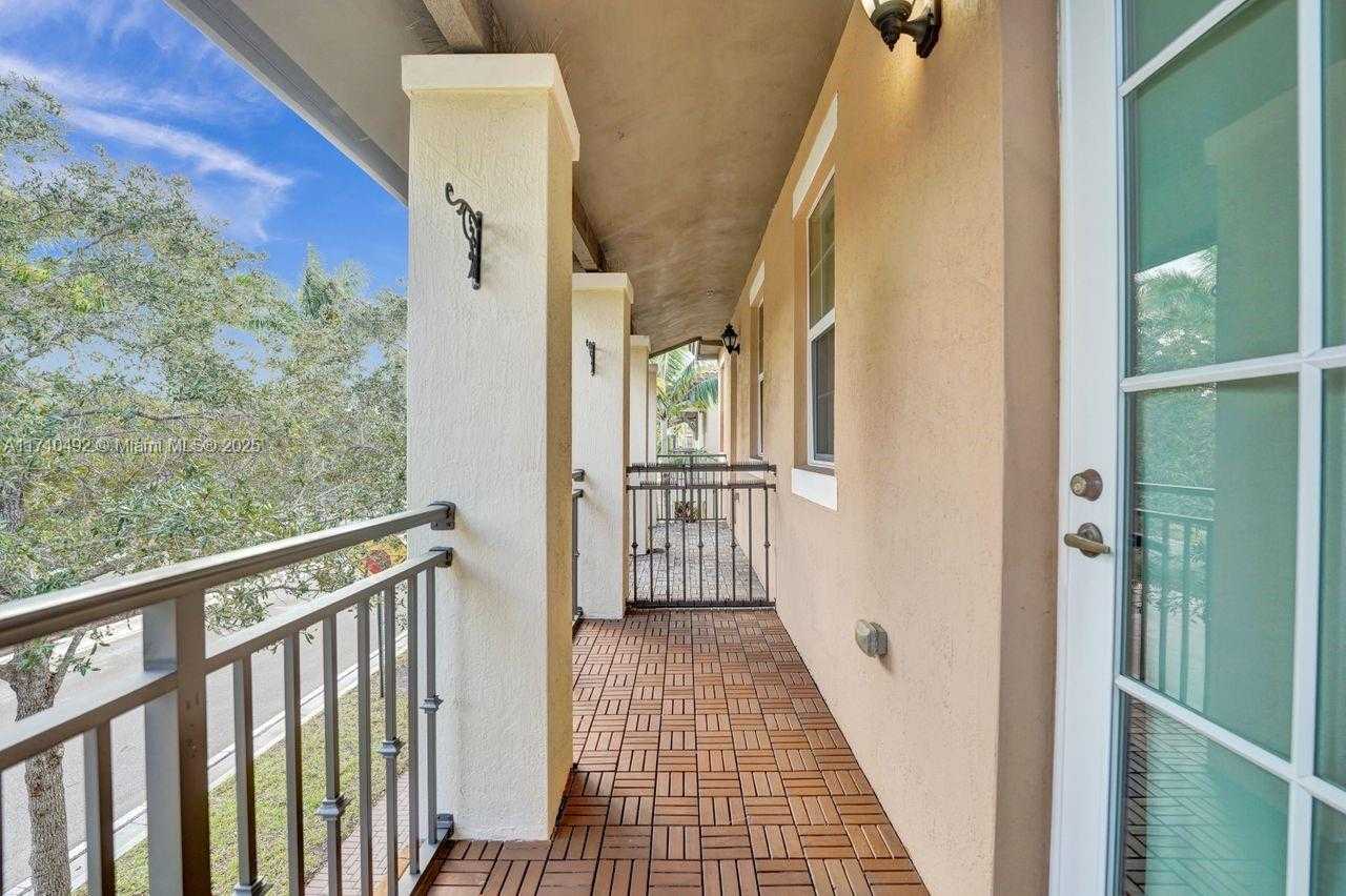 Small Image of 1404 SOUTH WEST 147TH AVE #1404, Pembroke Pines Number 27