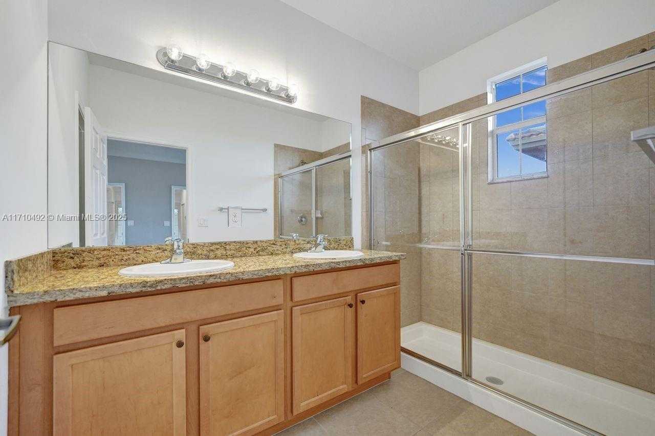 Small Image of 1404 SOUTH WEST 147TH AVE #1404, Pembroke Pines Number 35