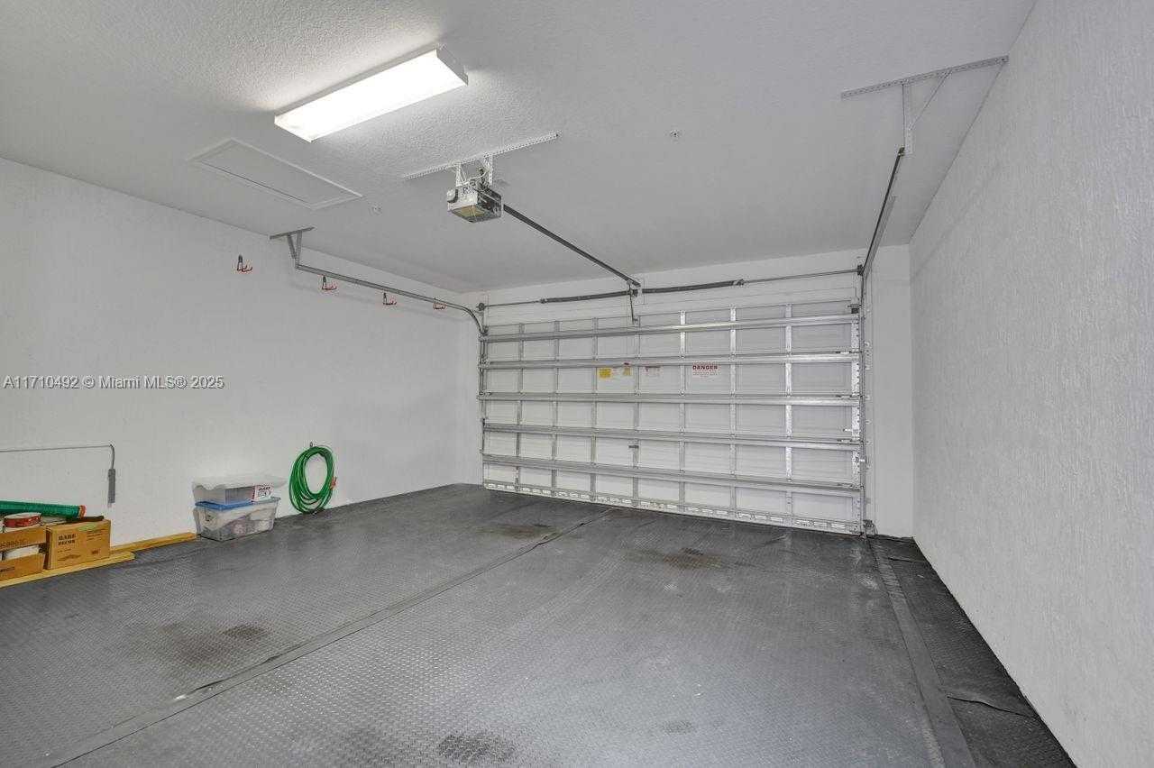 Small Image of 1404 SOUTH WEST 147TH AVE #1404, Pembroke Pines Number 39