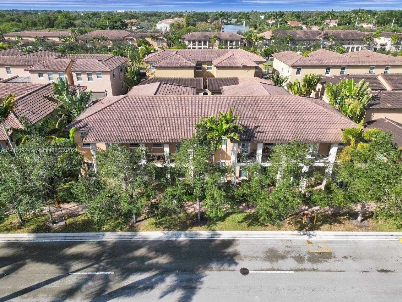 Small Image of 1404 SOUTH WEST 147TH AVE #1404, Pembroke Pines Number 43