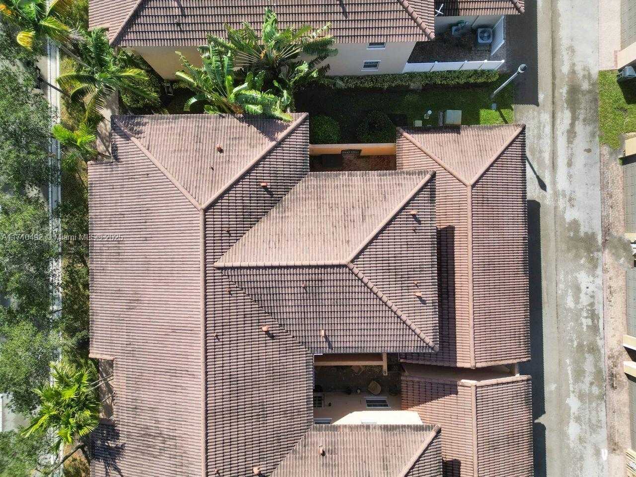Small Image of 1404 SOUTH WEST 147TH AVE #1404, Pembroke Pines Number 44