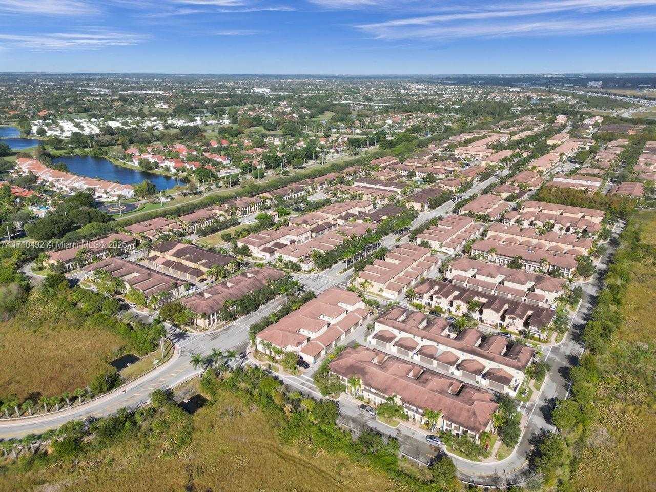 Small Image of 1404 SOUTH WEST 147TH AVE #1404, Pembroke Pines Number 52