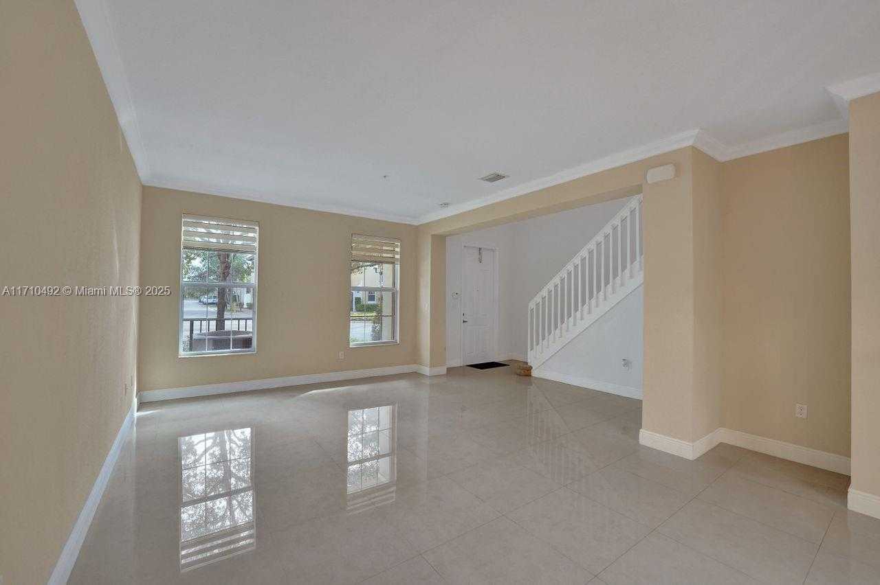 Small Image of 1404 SOUTH WEST 147TH AVE #1404, Pembroke Pines Number 6