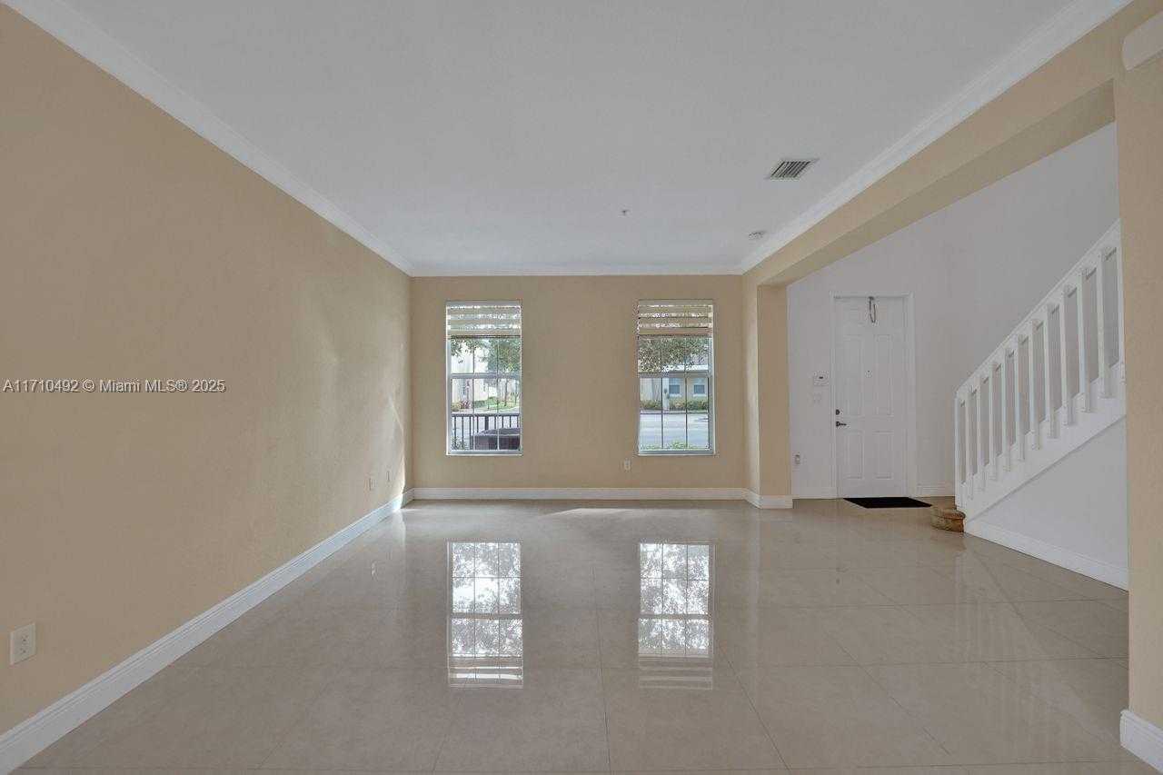 Small Image of 1404 SOUTH WEST 147TH AVE #1404, Pembroke Pines Number 8