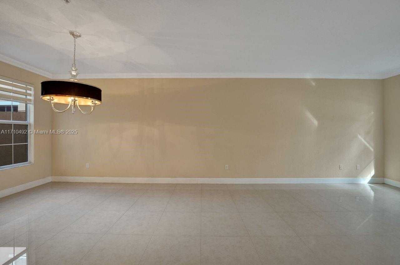 Small Image of 1404 SOUTH WEST 147TH AVE #1404, Pembroke Pines Number 9