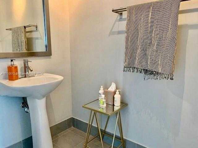 Small Image of 92 SOUTH WEST 3RD ST #4707, Miami Number 6