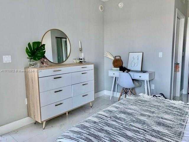 Small Image of 92 SOUTH WEST 3RD ST #4707, Miami Number 8