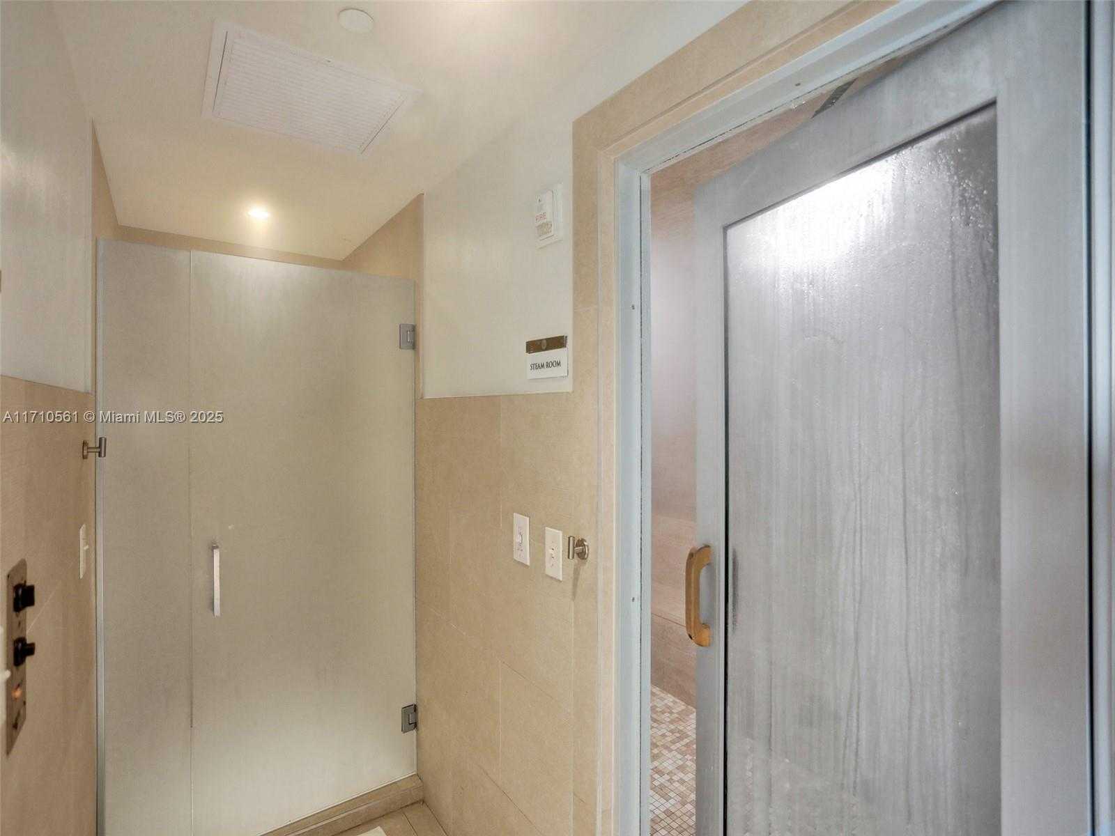 Small Image of 900 BISCAYNE BLVD #501, Miami Number 49